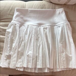 ALO Yoga White Pleated Tennis Skirt – Athletic Skort